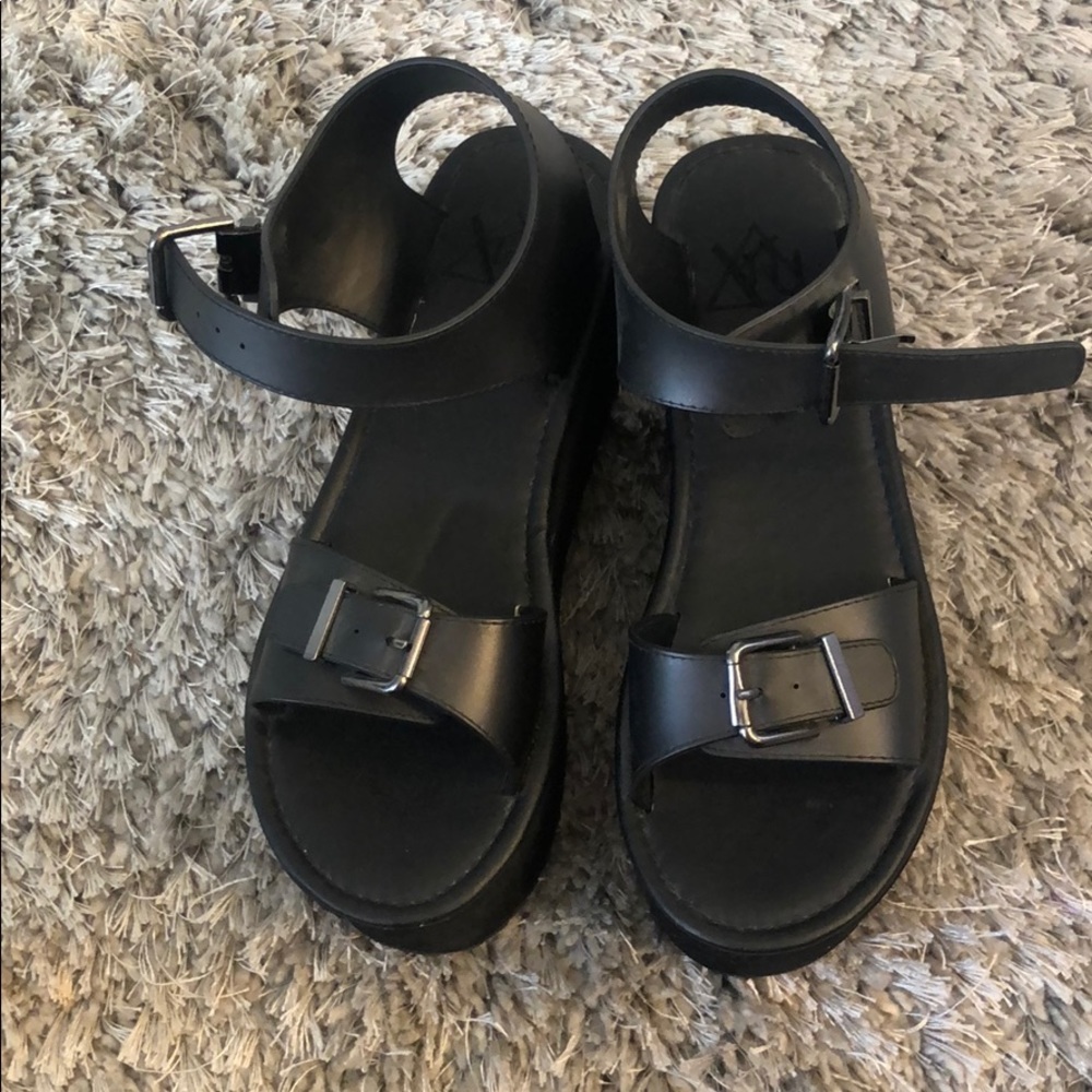 YRU platform sandals